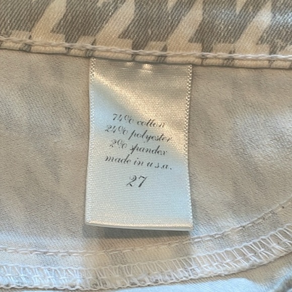 Francesca’s Gray & White Jean Like Patterned Pants. Size 27 - Picture 4 of 10